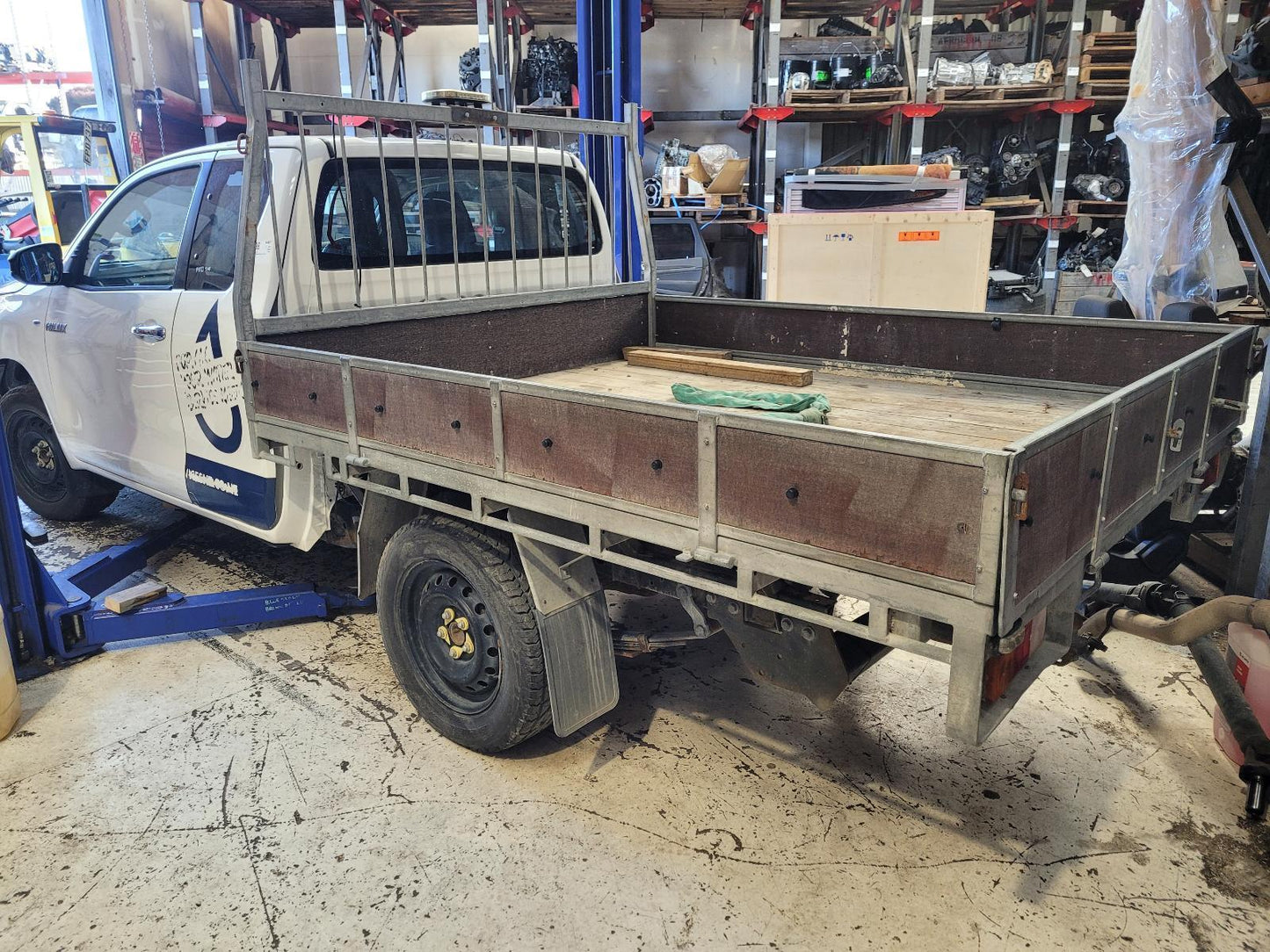 Now Wrecking: 2016 Hilux - A574T