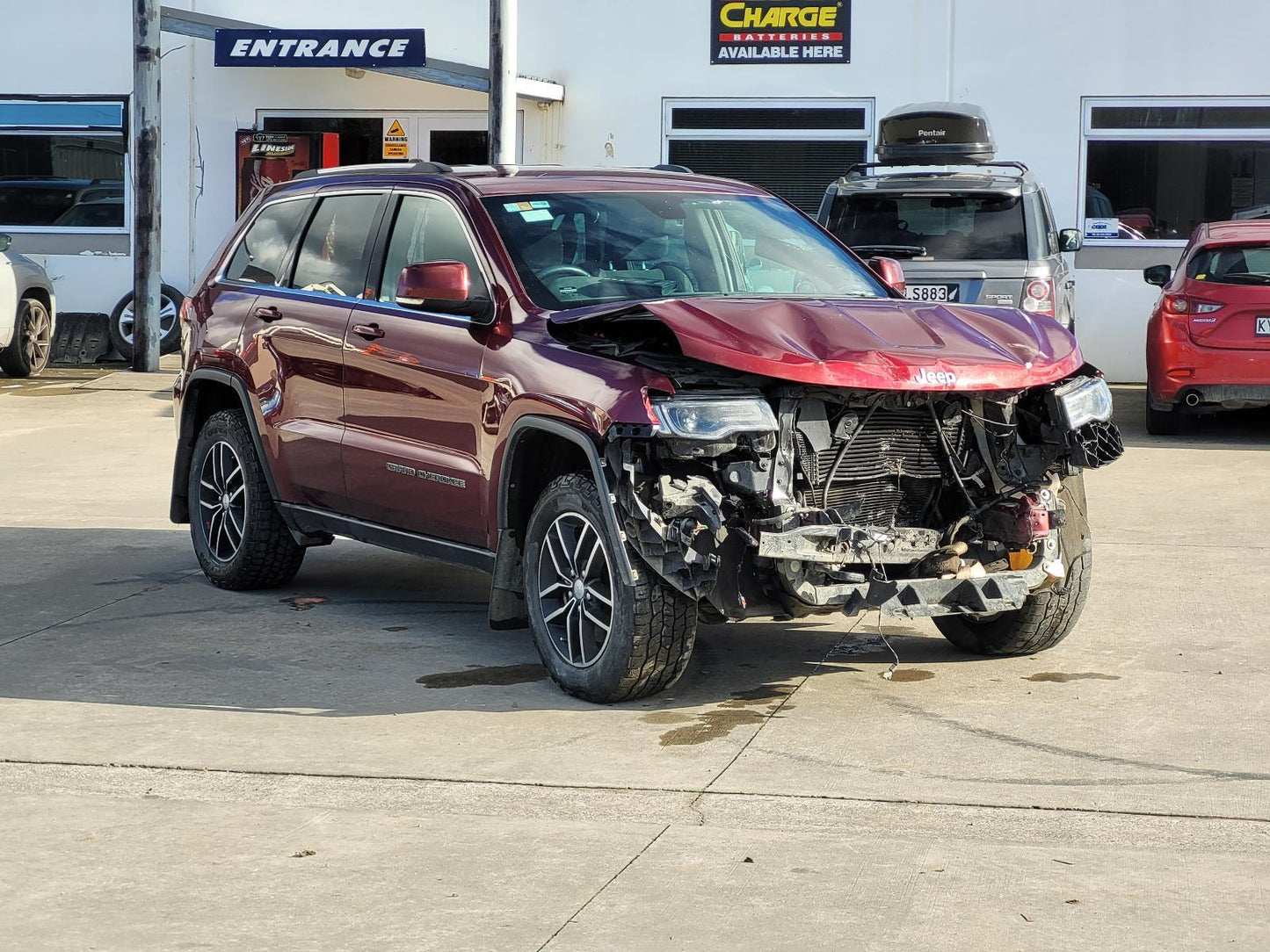 Now Wrecking: 2018 JEEP GRAND CHEROKEE- A579C