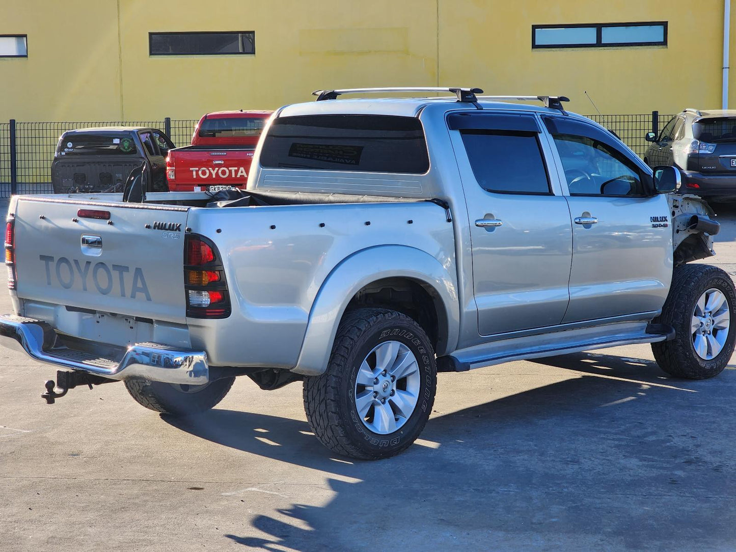 Now Wrecking: 2005 Toyota Hilux KUN26 - A526C