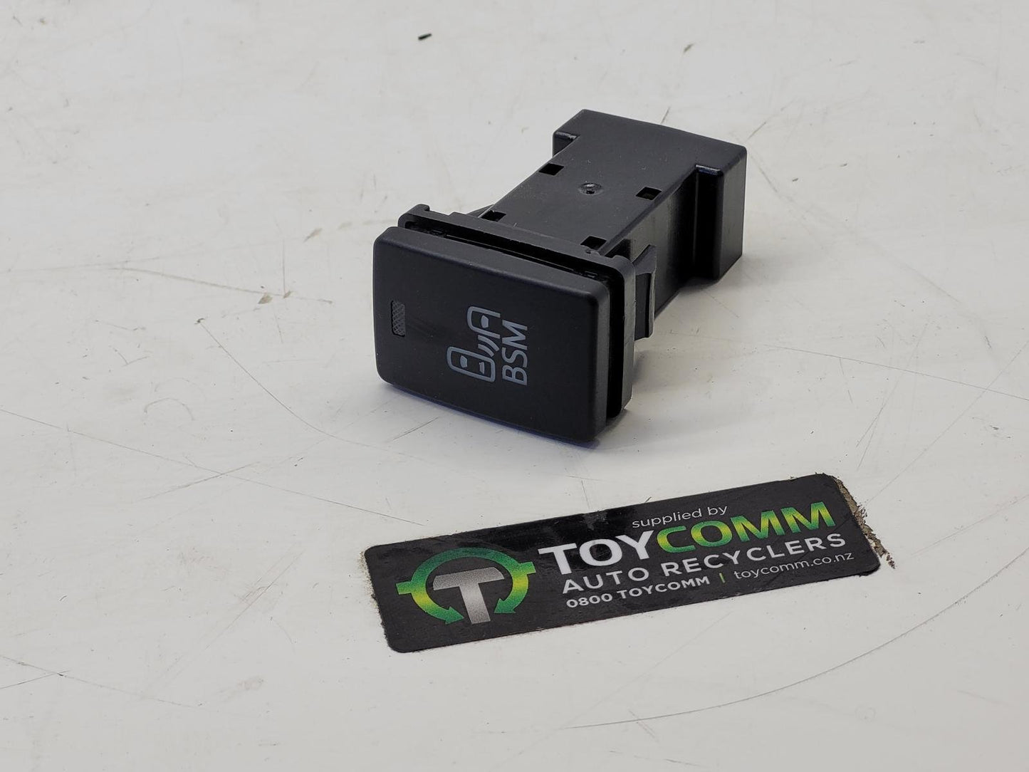Jun 2015 to Current - Toyota Hilux - Misc Switch/Relay