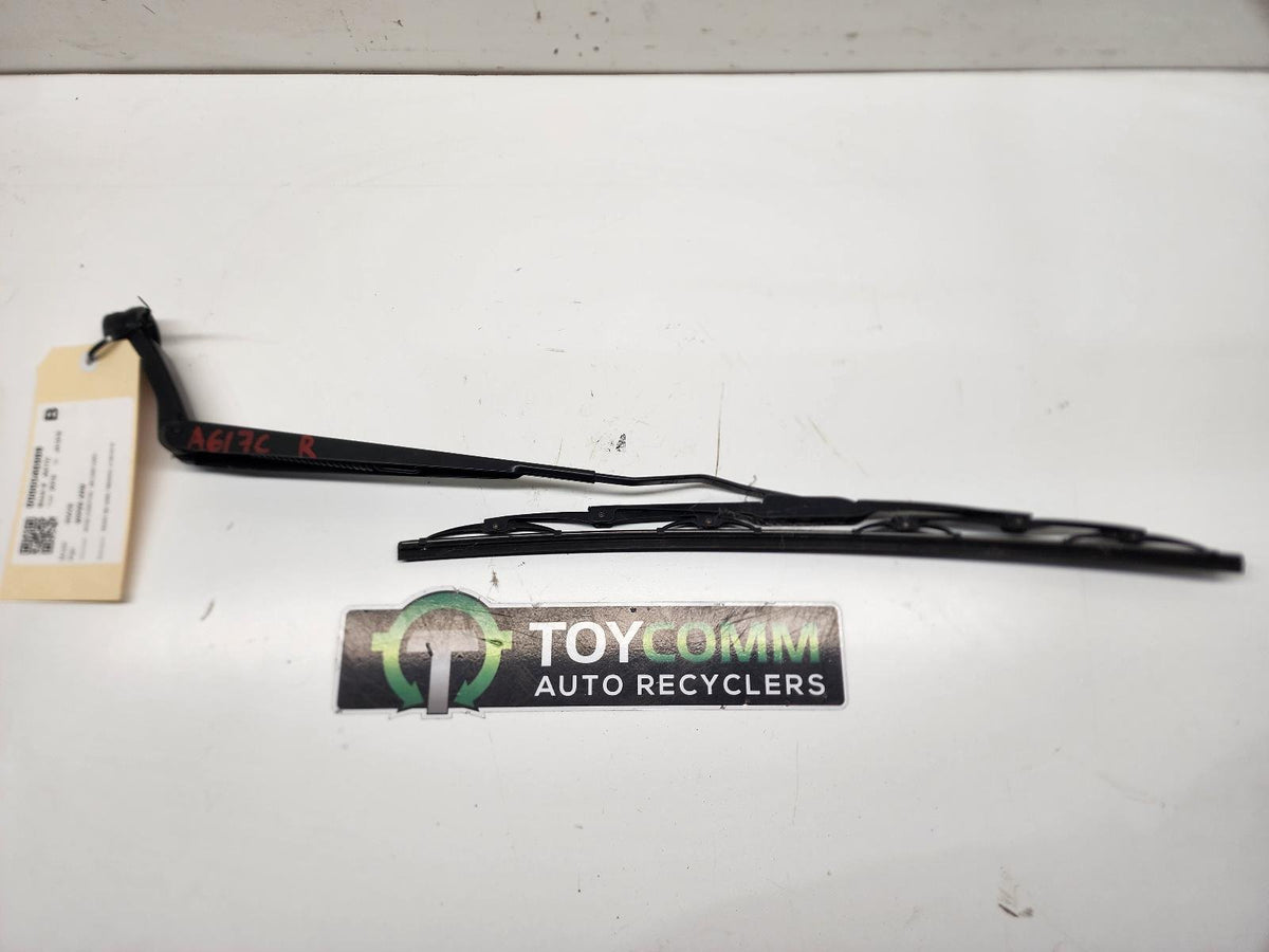 Jan 2005 to Apr 2019- Toyota Hiace TRH KDH- Wiper Arm- Front (Rh Side)