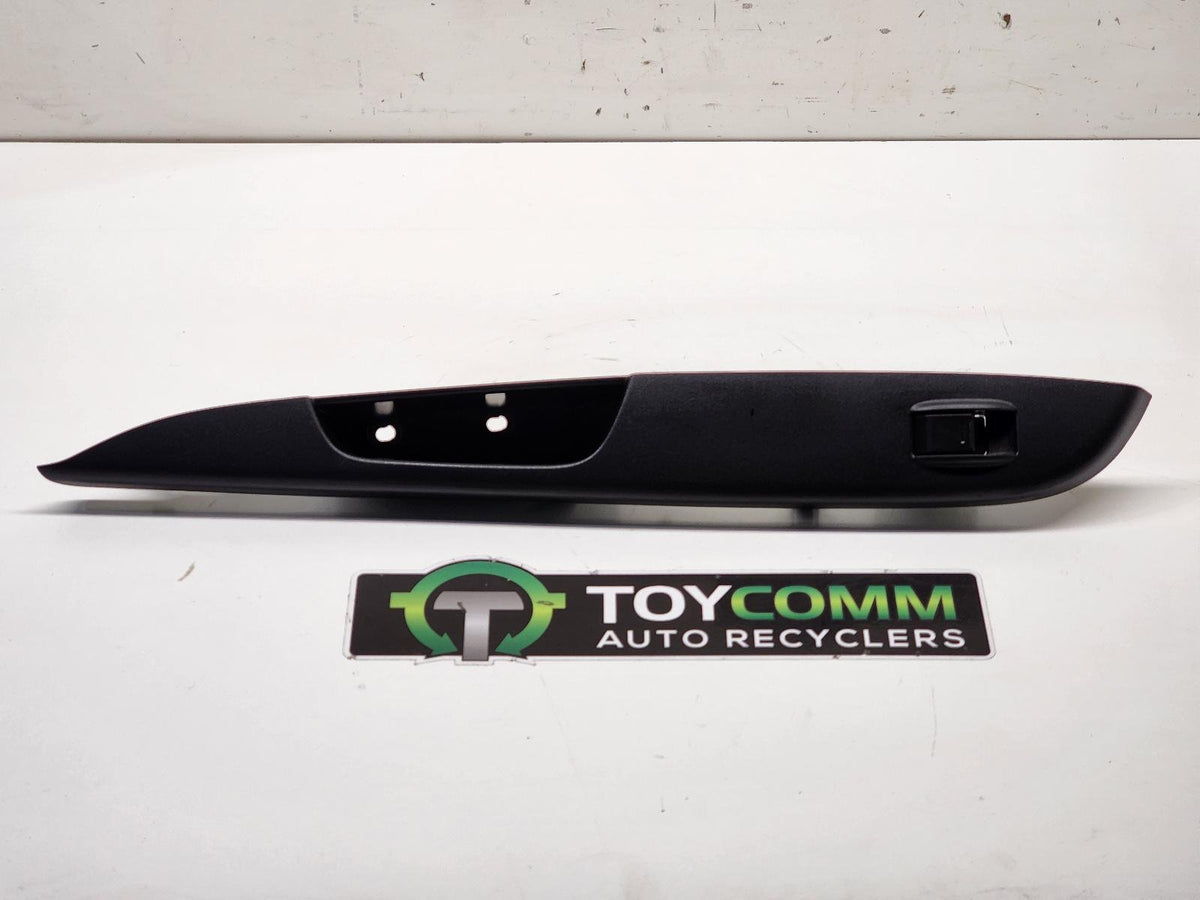 Jan 2005 to Apr 2019- Toyota Hiace TRH KDH- Left Front Window Switch