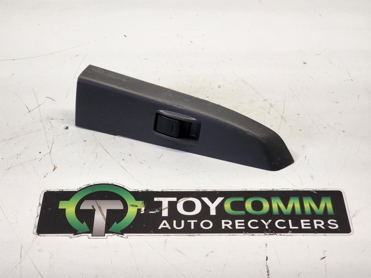 Feb 2005 to Aug 2015- Toyota Hilux- Right Rear Window Switch