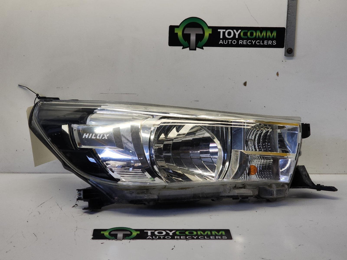 Jun 2015 to Jul 2020- Toyota Hilux- Right Headlight- W/ Halogen Type