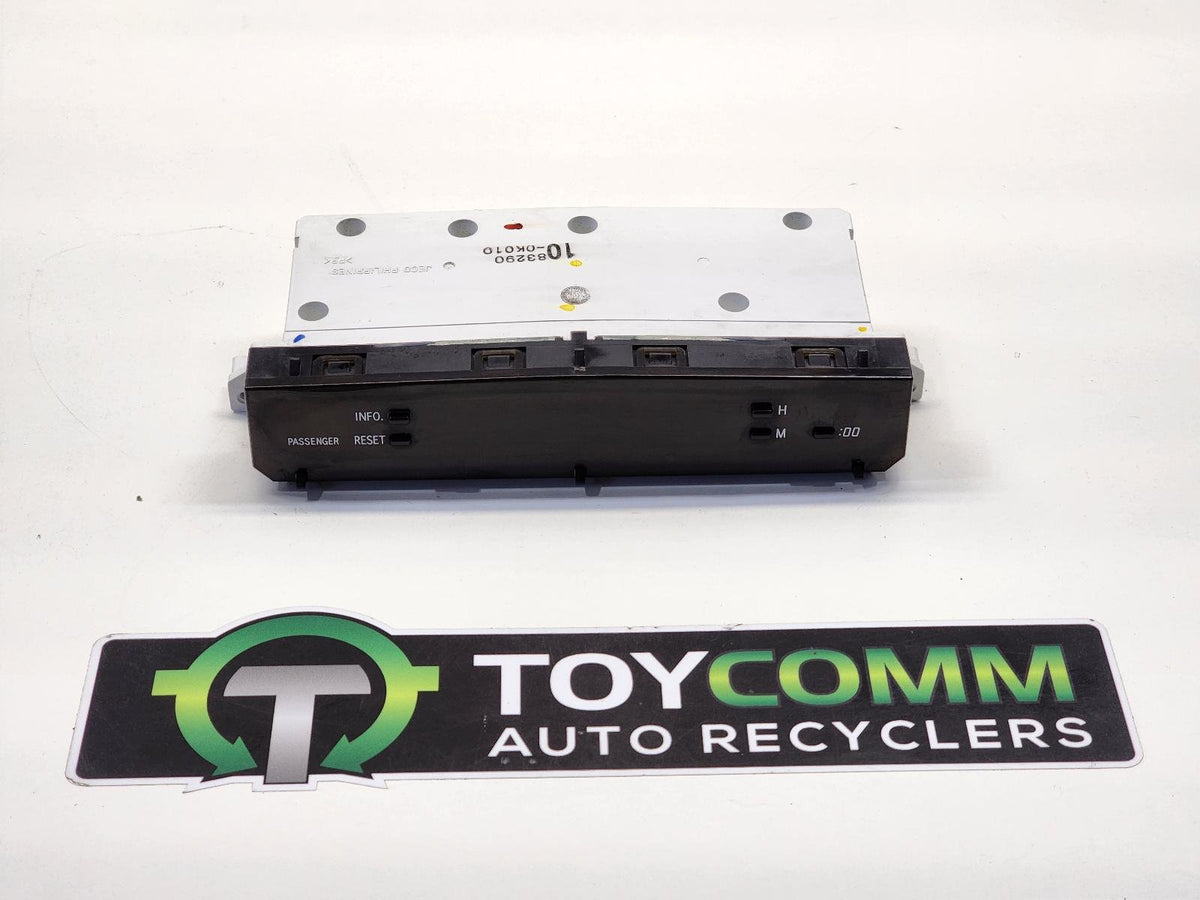 Mar 2005 to Aug 2015- Toyota Hilux- Clock- Temperature Type