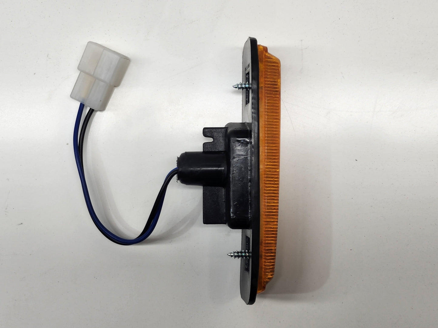 60 Series Landcruiser Side Indicator Lights - Aftermarket (Pair)