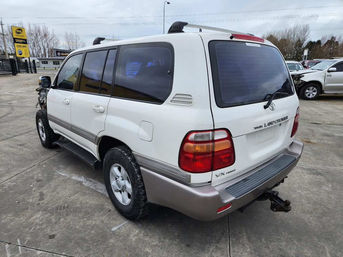 Now Wrecking: 2002 Toyota Land Cruiser J100 - A530C