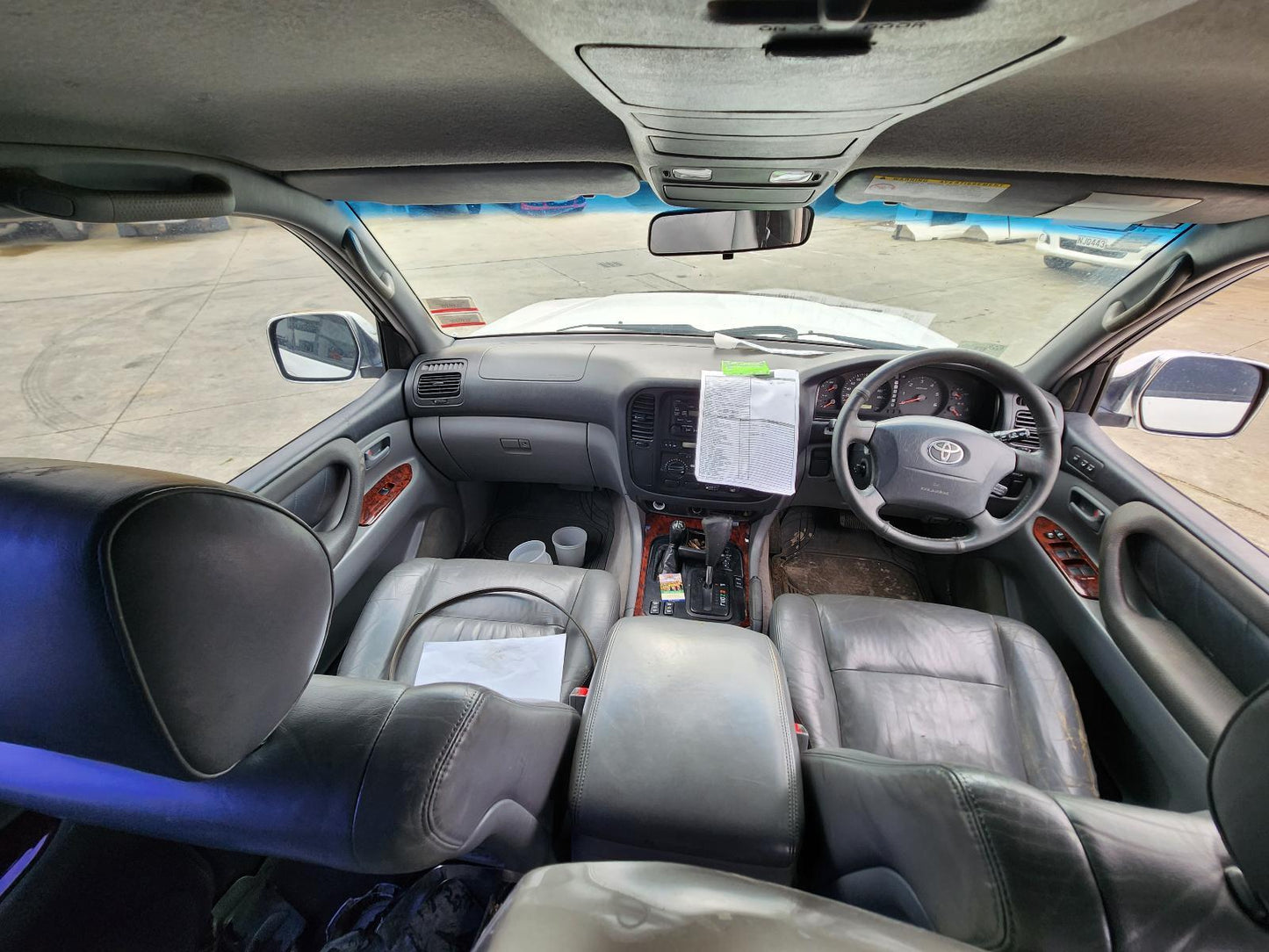Now Wrecking: 2002 Toyota Land Cruiser J100 - A530C
