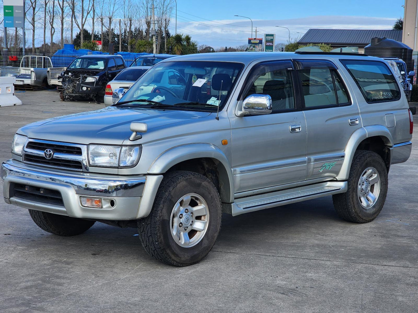 Now Wrecking: 1999 Toyota Surf- A523C