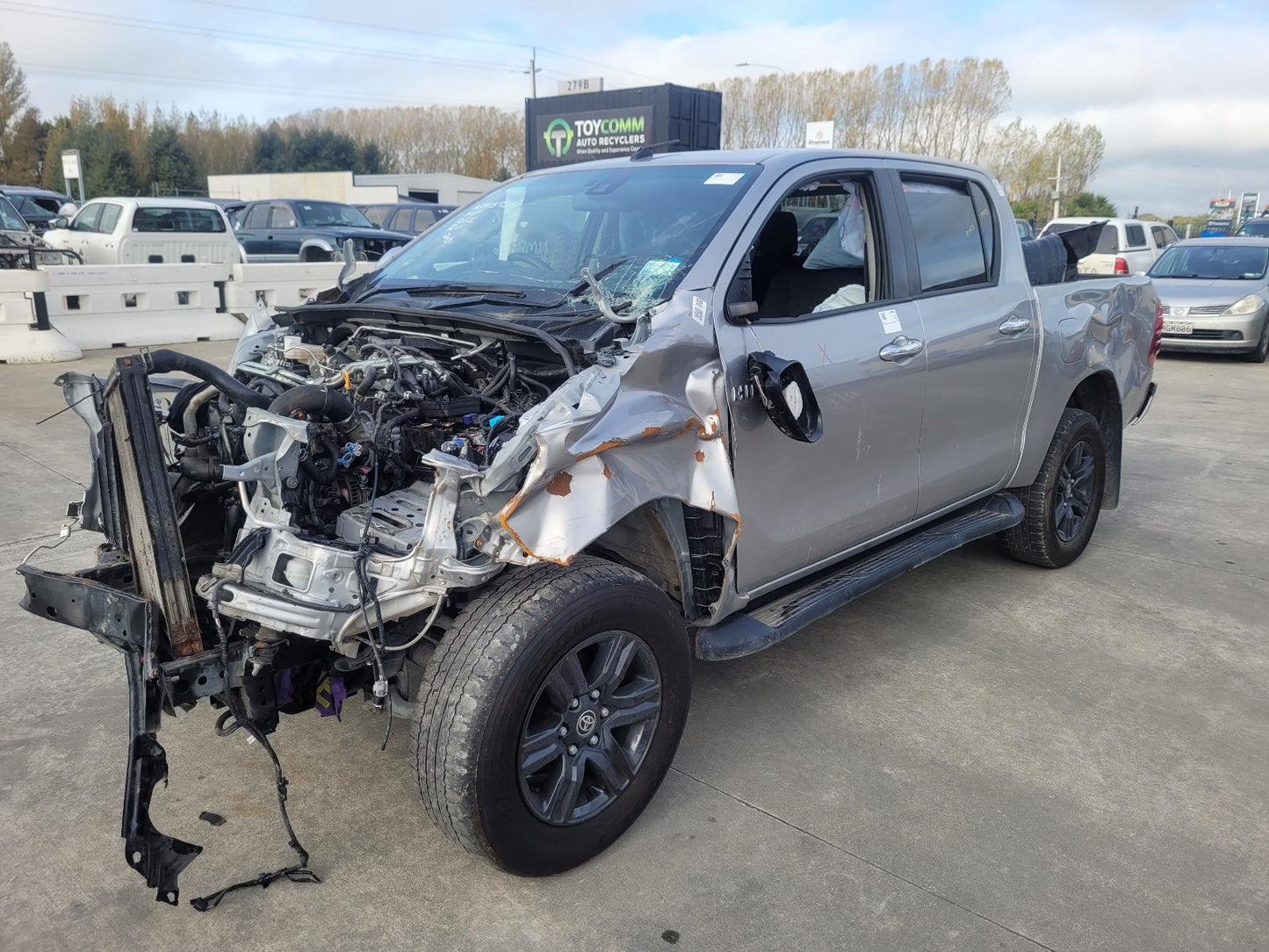 Now Wrecking: 2021 Hilux - A496C