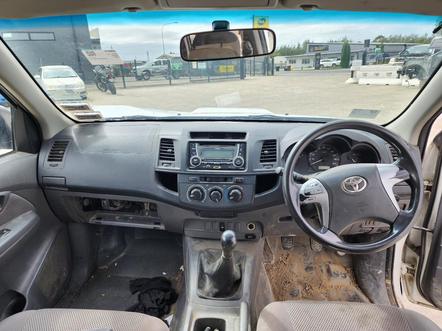 Now Wrecking: 2012 Toyota Hilux - KUN16 - Wreck Number: T108C