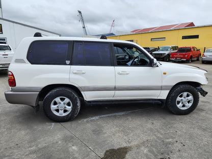 Now Wrecking: 2002 Toyota Land Cruiser J100 - A530C