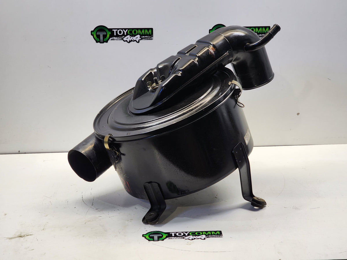 May 1990 to Mar 1998 - Toyota Land Cruiser 80 Series Diesel 4.2L Engine Code 1HD - Air Cleaner/Box