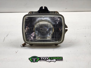 Oct 1988 to Mar 2005- Toyota Hilux- Right Headlight- Sealed Beam