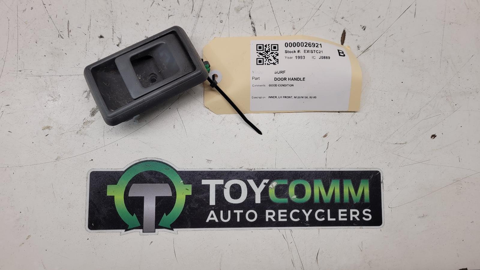 1992 to 1995 - Toyota Hilux Surf N120 N130 - Left Front Door Interior Handle