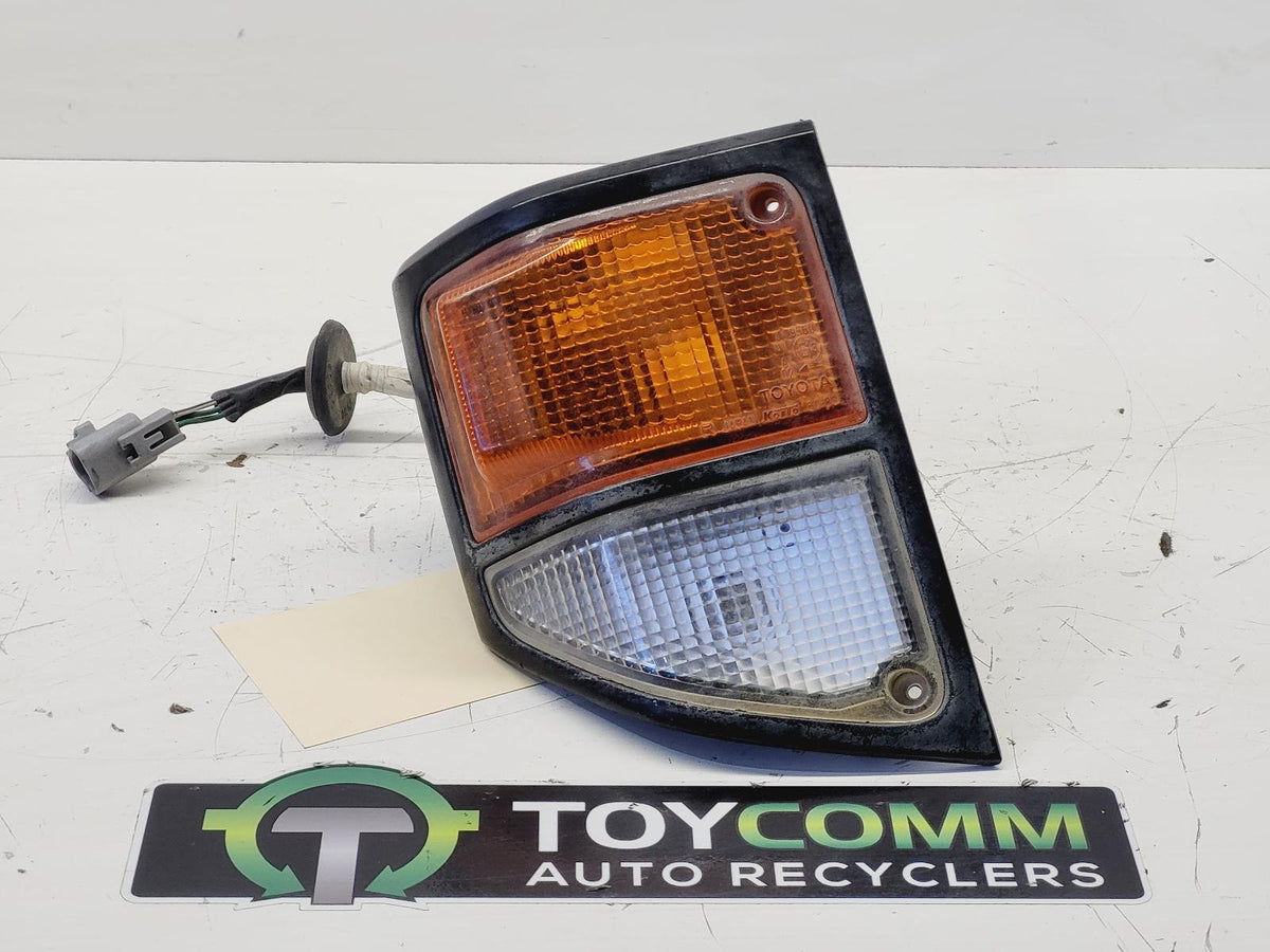Mar 2007 to Aug 2022- Toyota Land Cruiser 76 Series 78 Series 79 Series- Right Indicator/Fog/Side- (My07 Update), Guard Flasher (Repeater)