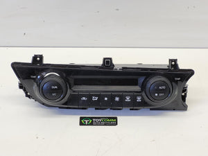 Jun 2015 to Current - Toyota Hilux - Heater/AC Controls - Climate Control Type