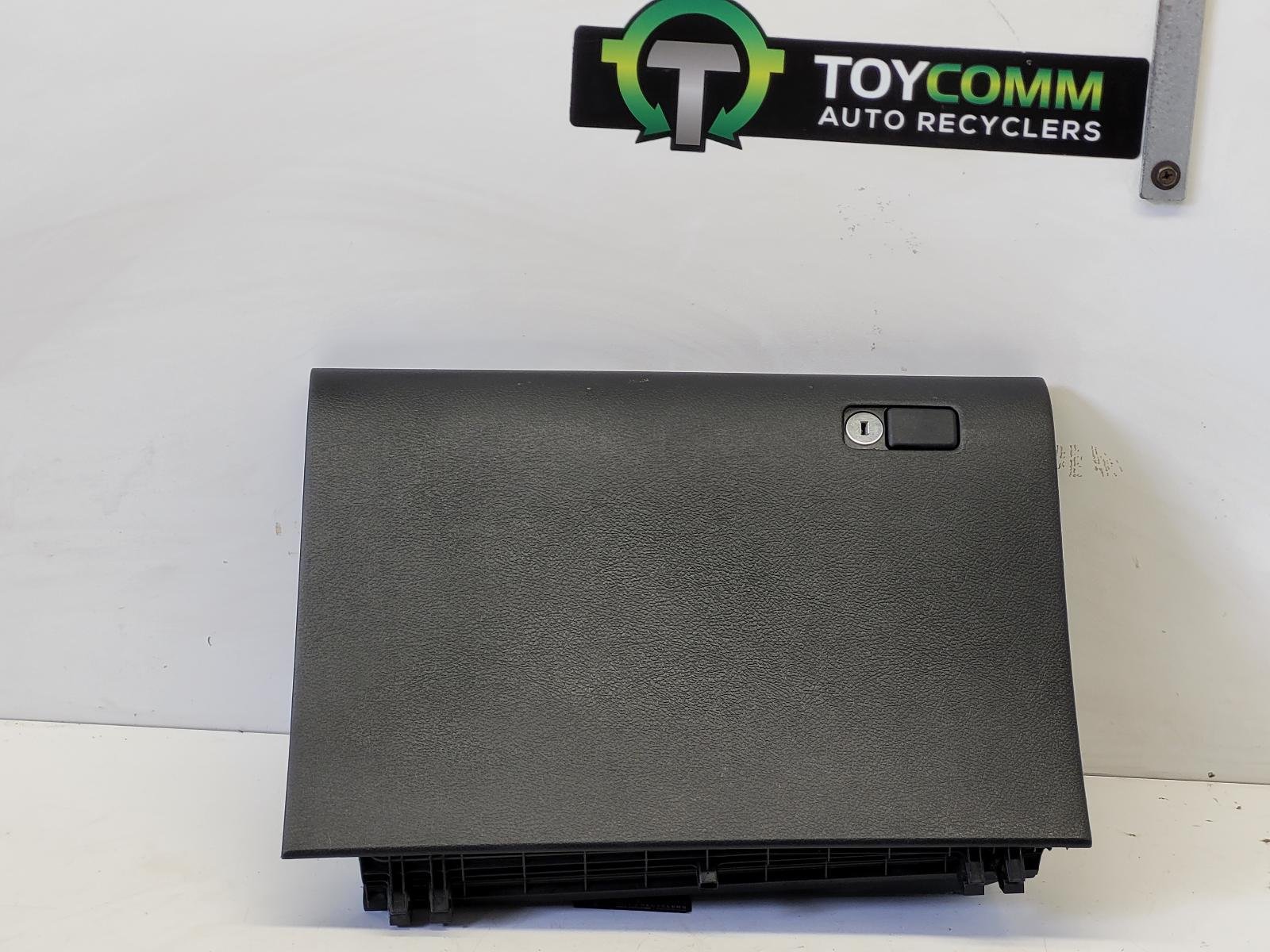 Jun 2015 to Current - Toyota Hilux - Glove Box - Upper