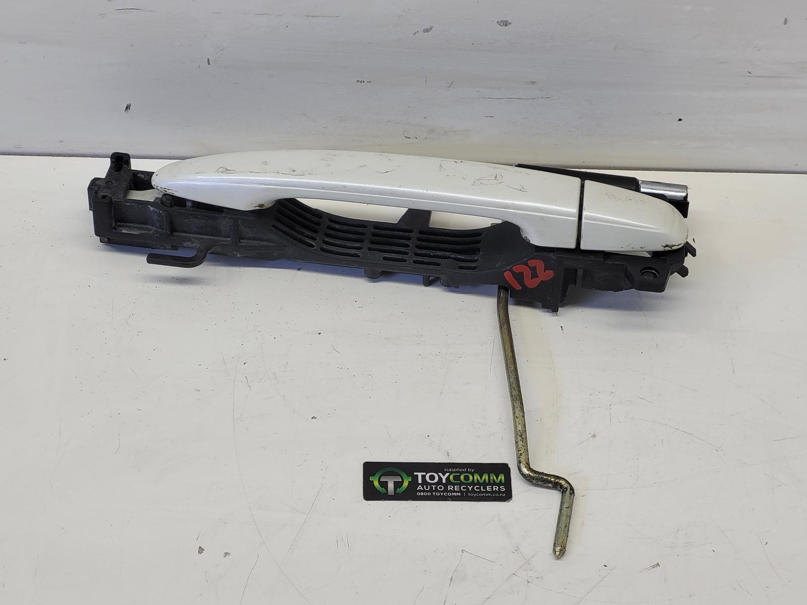 Feb 2003 to Oct 2009 - Toyota Land Cruiser Prado 120 Series - Left Front Door Exterior Handle
