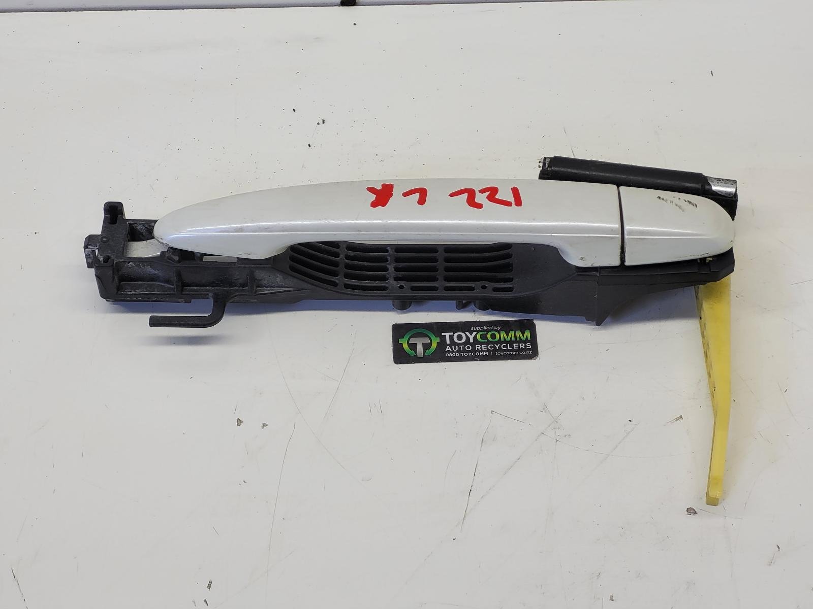 Feb 2003 to Oct 2009 - Toyota Land Cruiser Prado 120 Series - Left Rear Door Exterior Handle