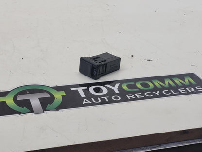 Jun 2015 to Current - Toyota Hilux - Misc Switch/Relay