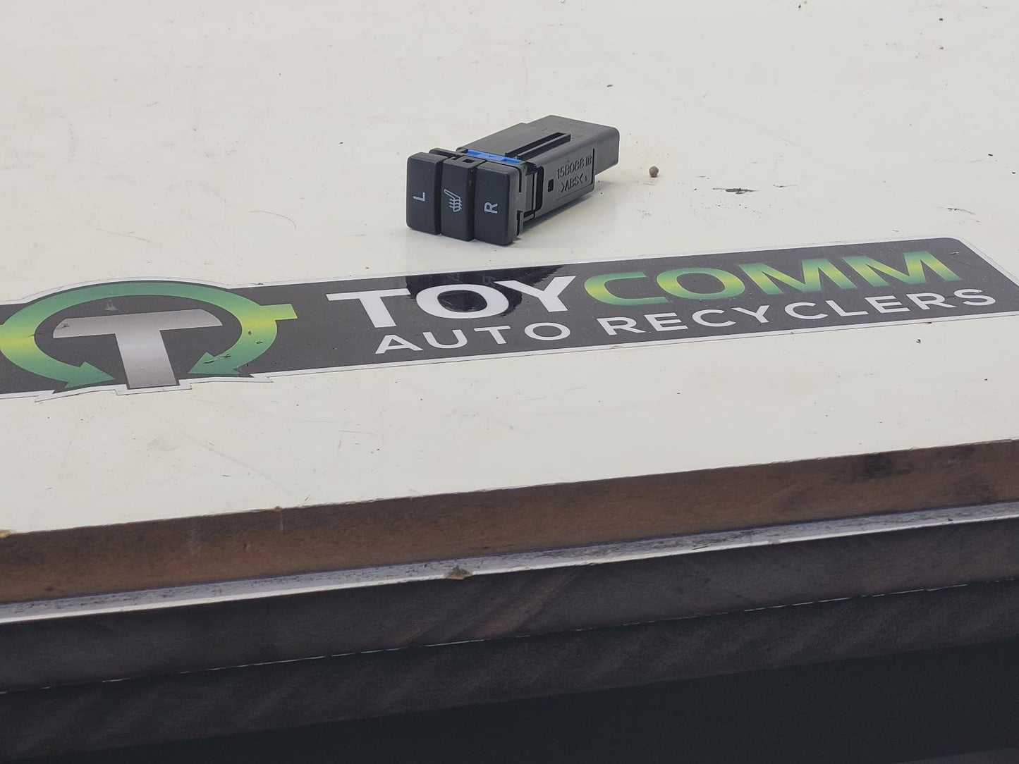 Jun 2015 to Current - Toyota Hilux - Misc Switch/Relay