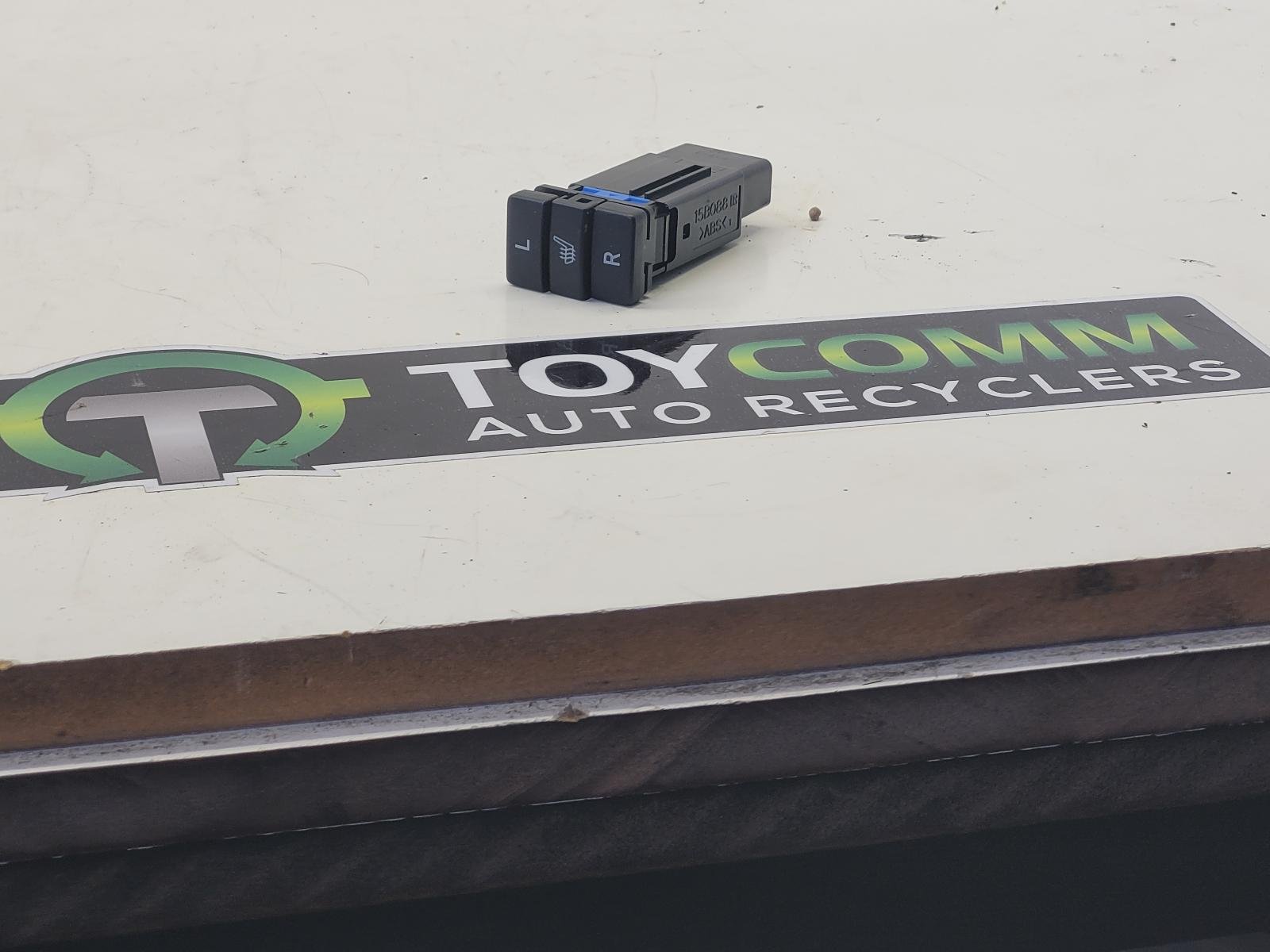 Jun 2015 to Current - Toyota Hilux - Misc Switch/Relay