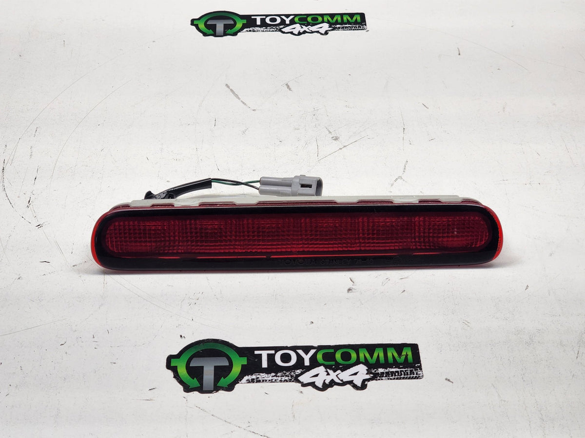 Mar 2005 to Aug 2011 - Toyota Hilux - High Level Stoplight