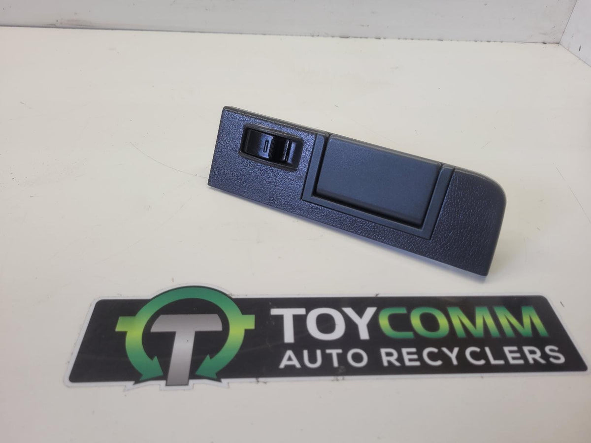 May 1990 to Mar 1998 - Toyota Land Cruiser 80 Series - Right Rear Window Switch