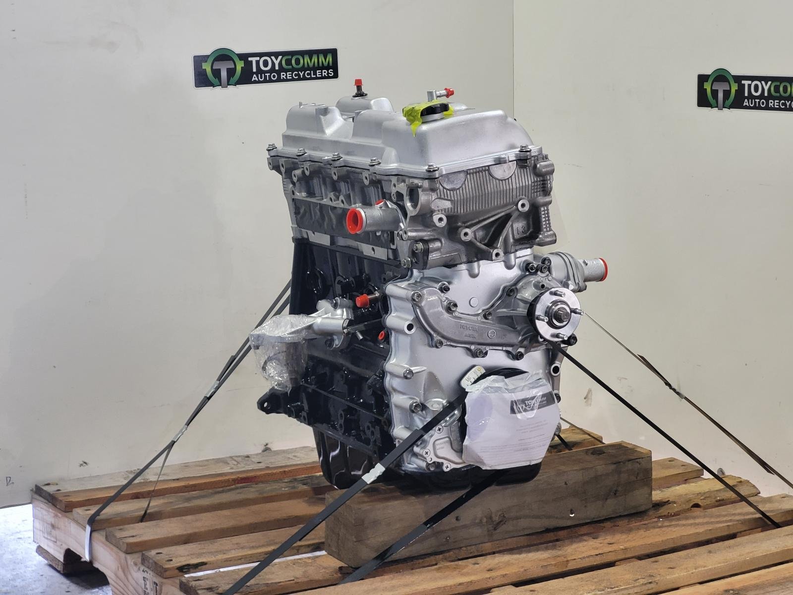 1995 to 2002- Toyota Hilux Surf N180 Petrol 2.7L DOHC Engine Code 3RZ Fuel Injection (EFI) Distributor Ignition- Engine