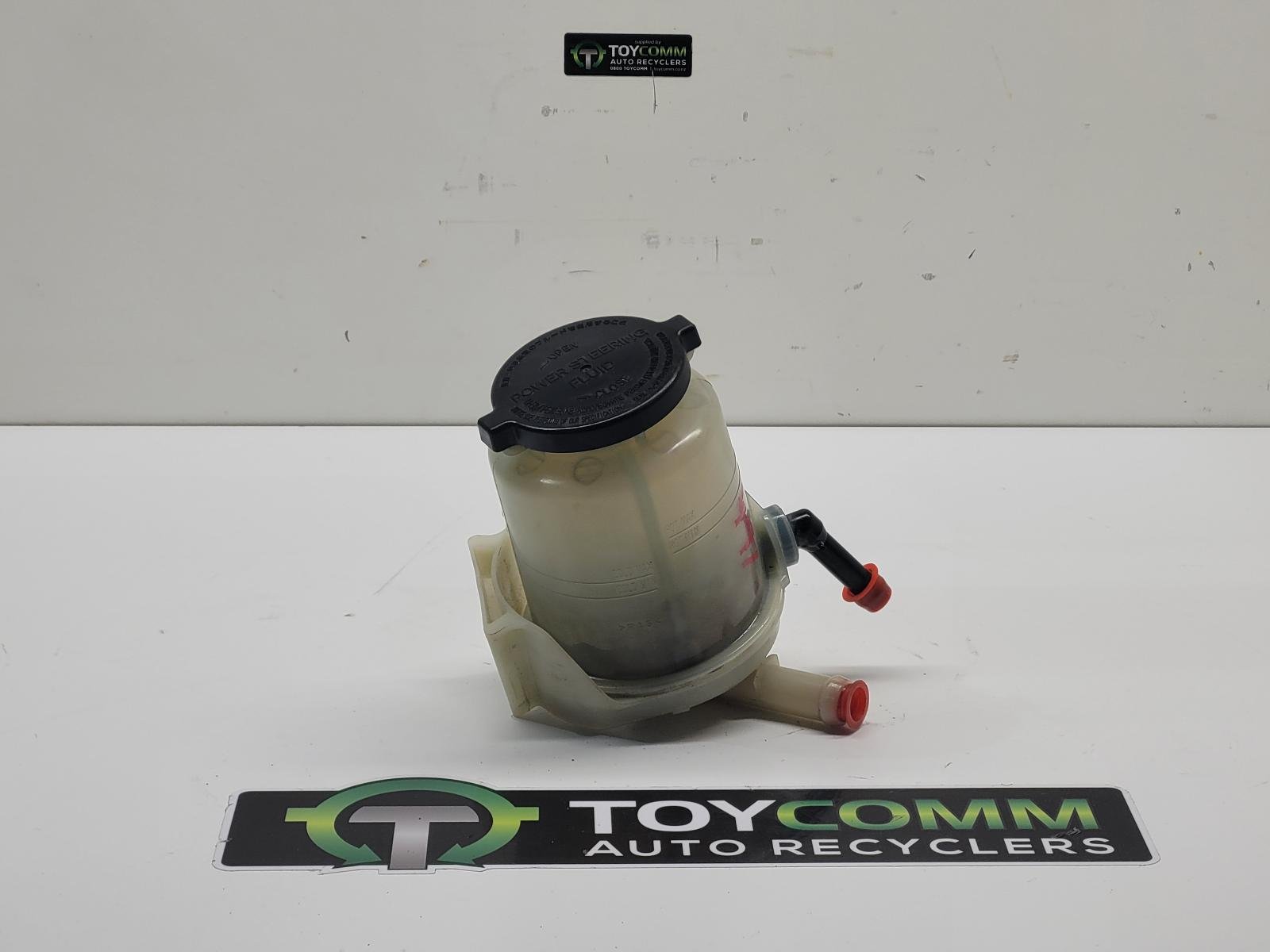 Mar 2007 to Current- Toyota Land Cruiser 76 Series 78 Series 79 Series Diesel 4.5L Engine Code 1VD-FTV- Power Steering Reservoir
