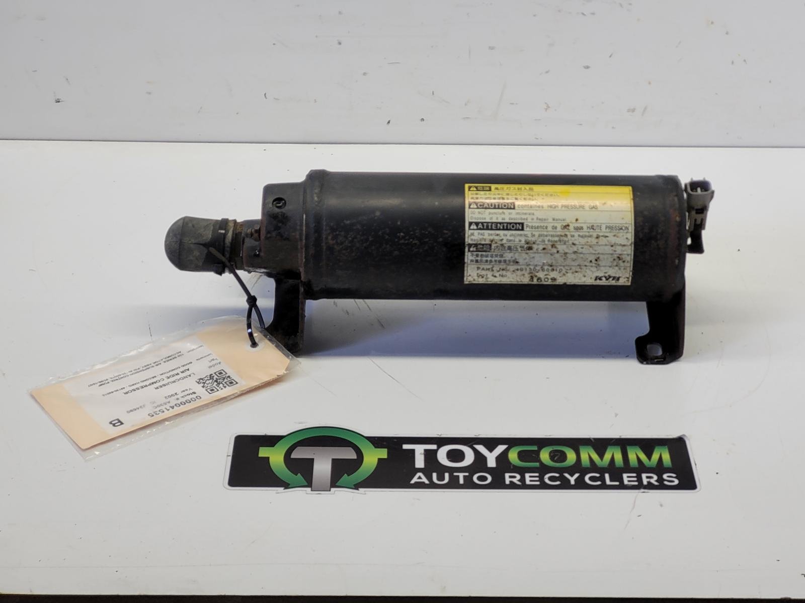 1998 - 2007 ToyotaLand Cruiser  Suspension Control Pump Acumulator Suspension Accumulator