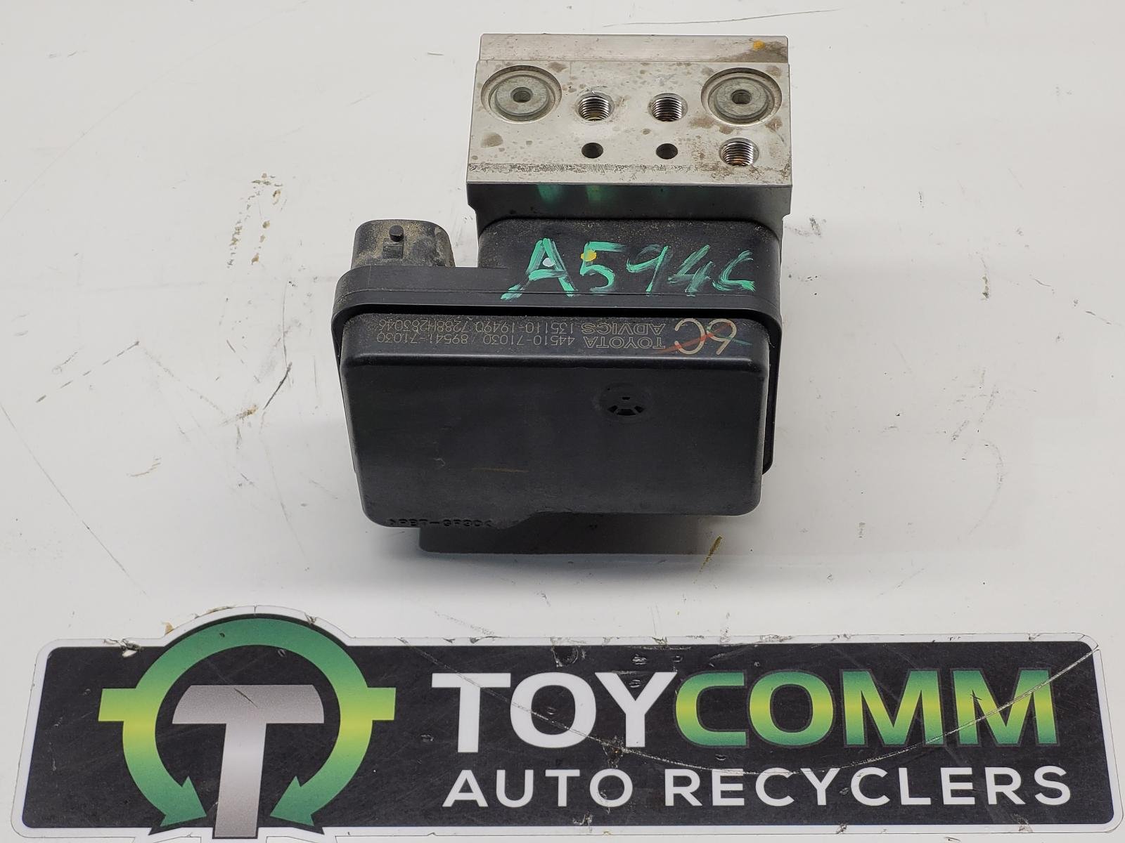 Mar 2005 to Aug 2015 - Toyota Hilux - ABS Pump/Modulator - PN: 4451071030