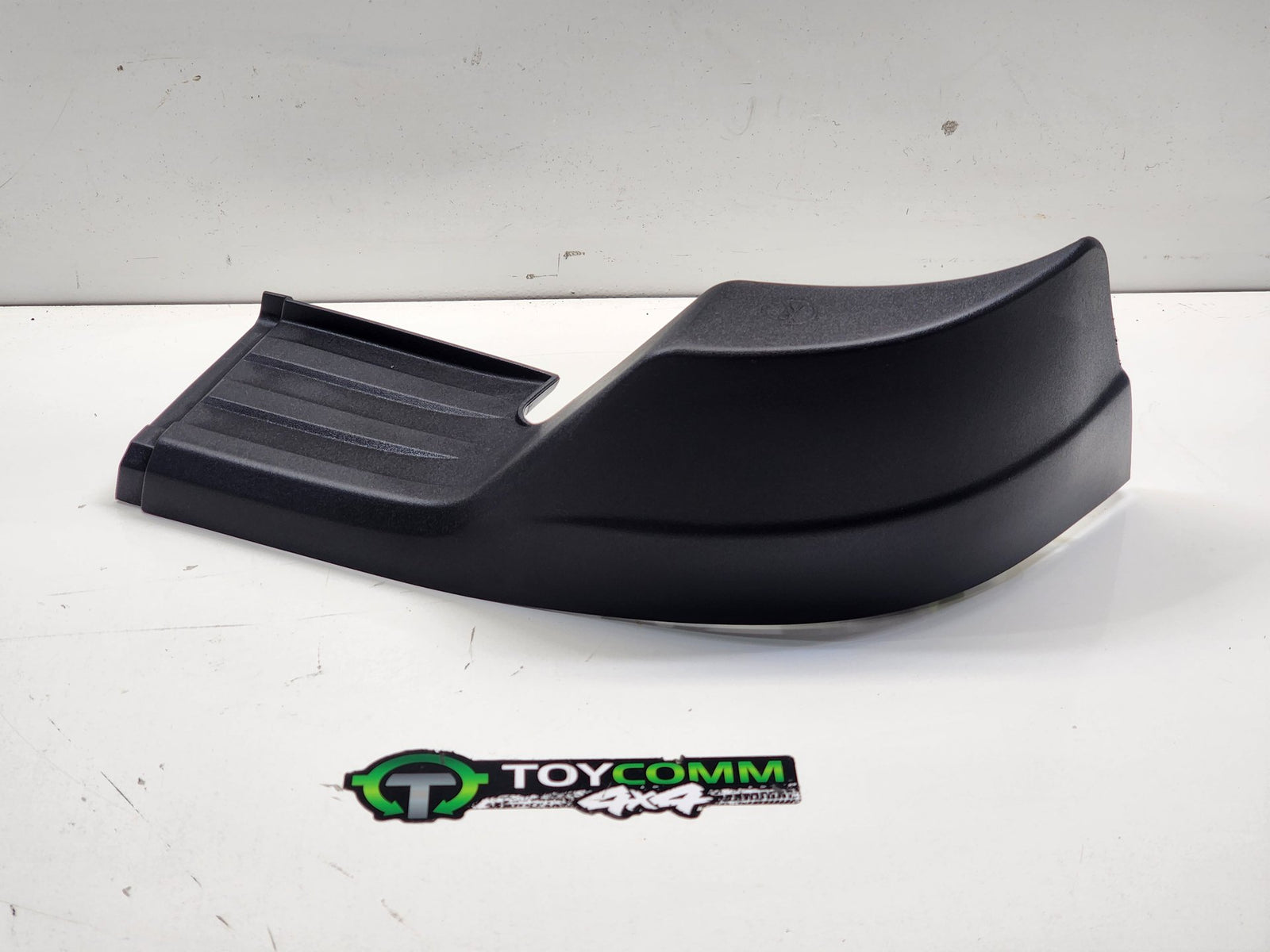 Jun 2015 to Current- Toyota Hilux SR5- Right Rear Bumper Step Plate- Bumper Step Plate (Rh Side)
