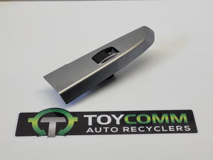 Feb 2005 to Aug 2015 - Toyota Hilux - Left Rear Window Switch