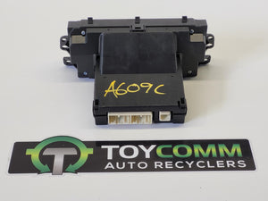 Jul 2011 to Aug 2015 - Toyota Hilux SR5 - Heater/AC Controls - Climate Control, 3 Plug Type, Power Heater Type