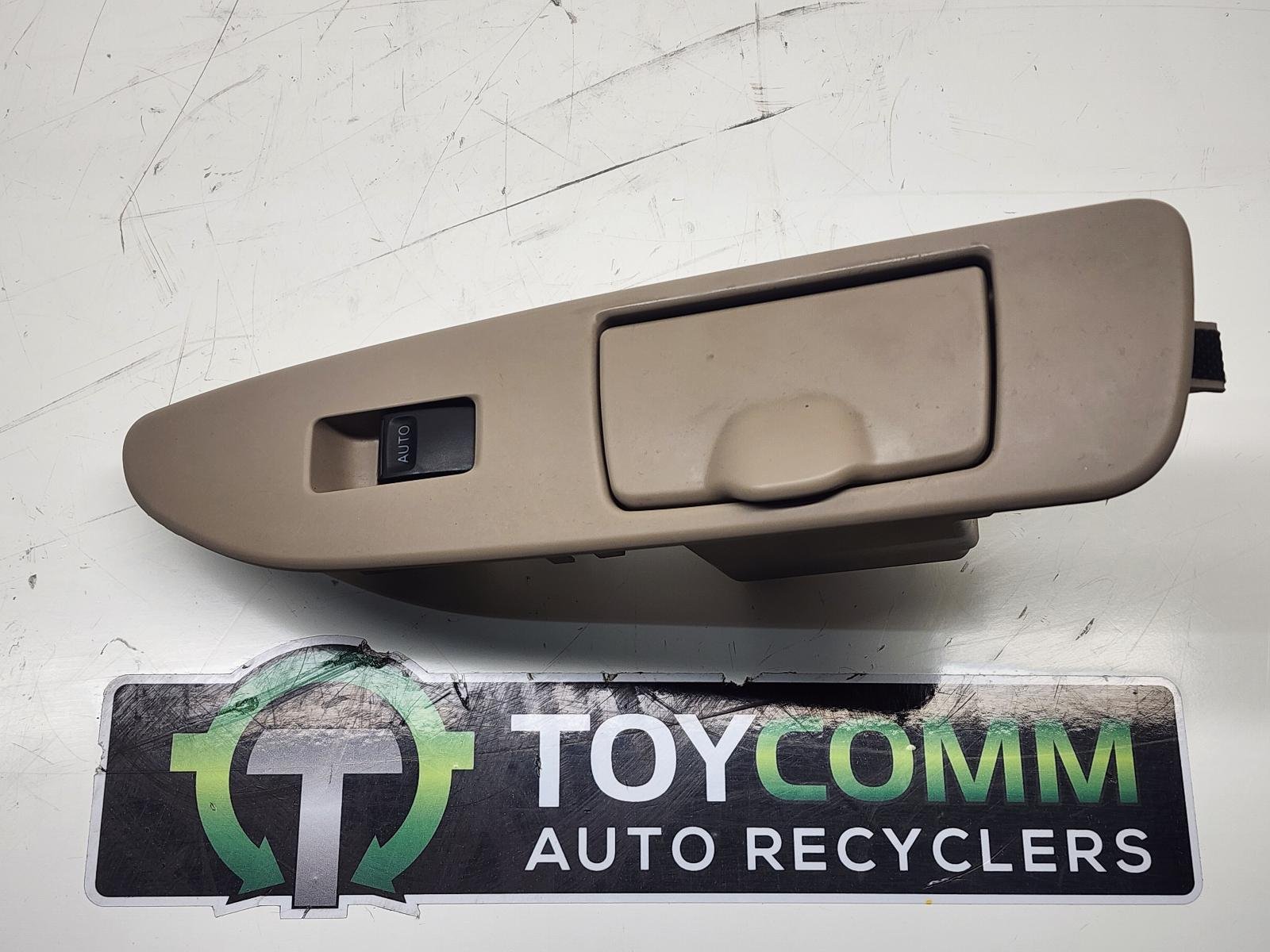 Jan 1998 to Jul 2002 - Toyota Land Cruiser 100 Series 105 Series - Right Rear Window Switch - Auto Type