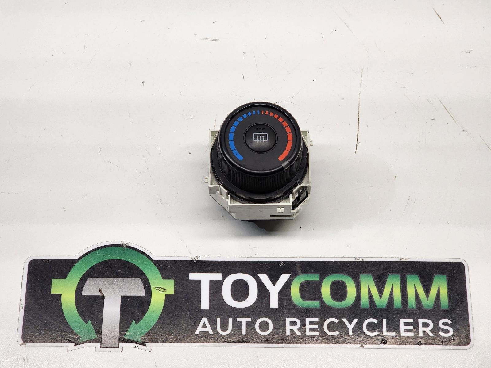 Mar 2005 to Apr 2019 - Toyota Hiace TRH KDH - Misc Switch/Relay