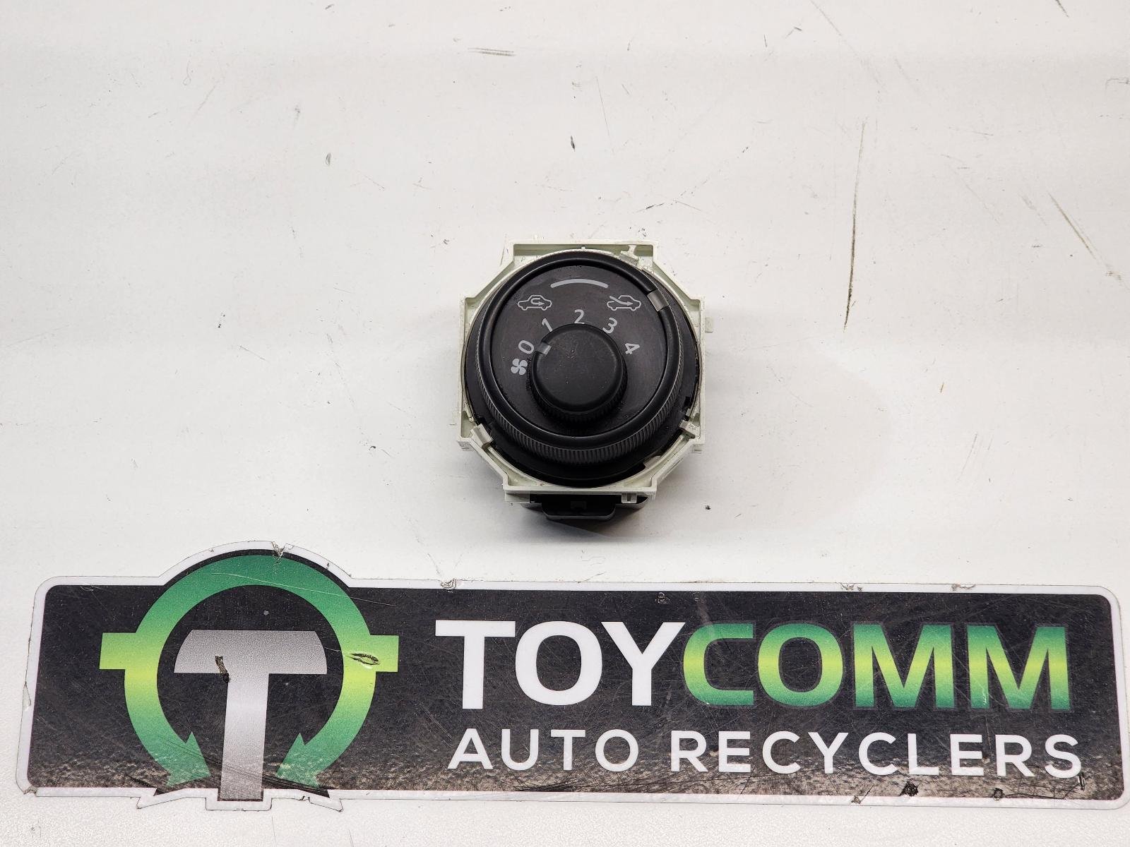 Mar 2014 to Apr 2019 - Toyota Hiace TRH KDH - Heater/AC Controls
