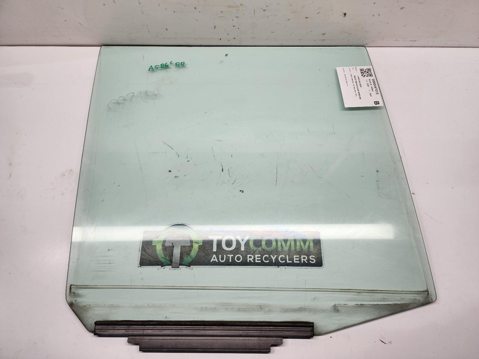 Jan 1998 to Oct 2007 - Toyota Land Cruiser 100 Series - Right Rear Door Window
