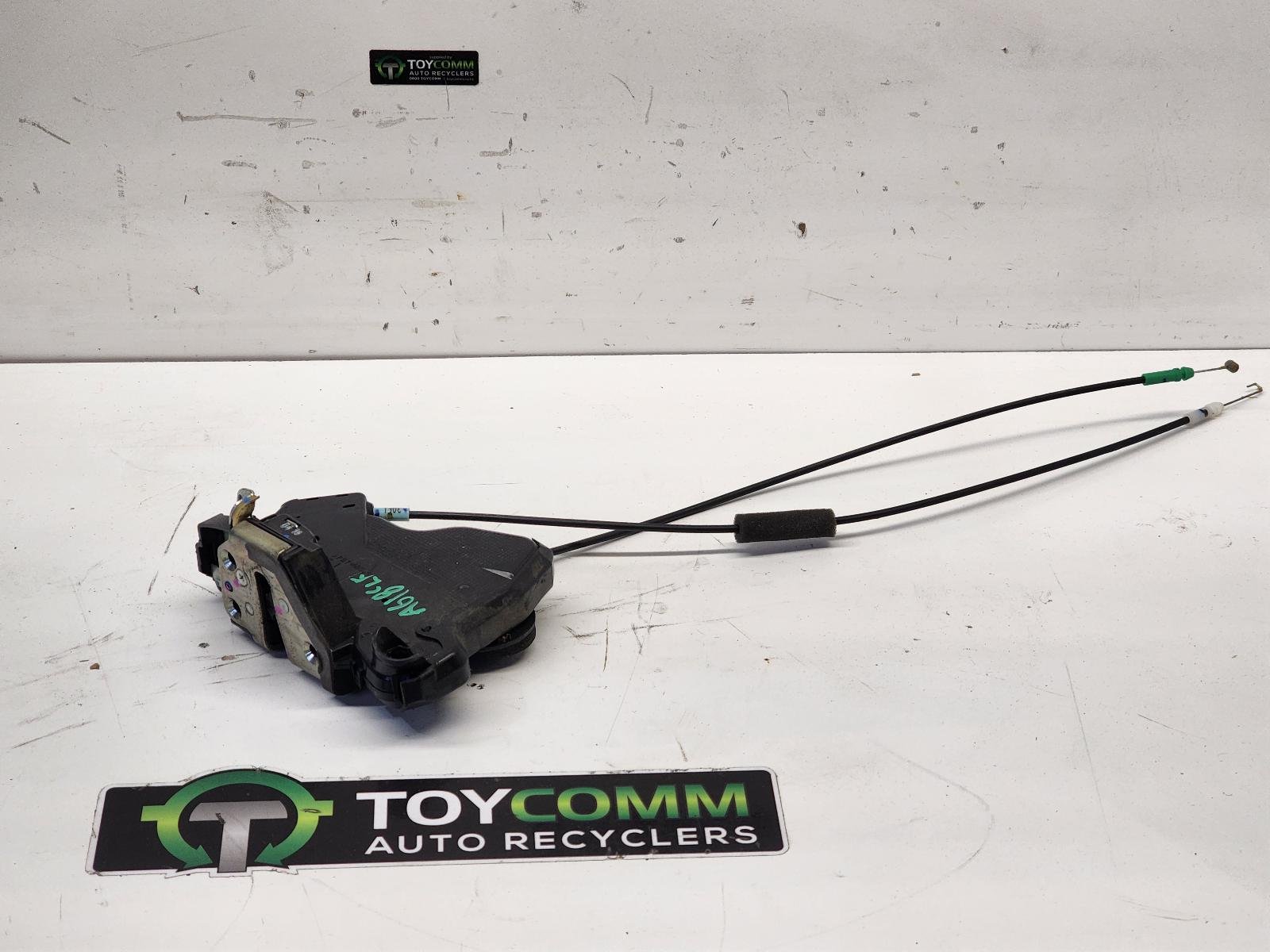 Feb 2005 to Aug 2015 - Toyota Hilux - Left Front Lock Mechanism - Power