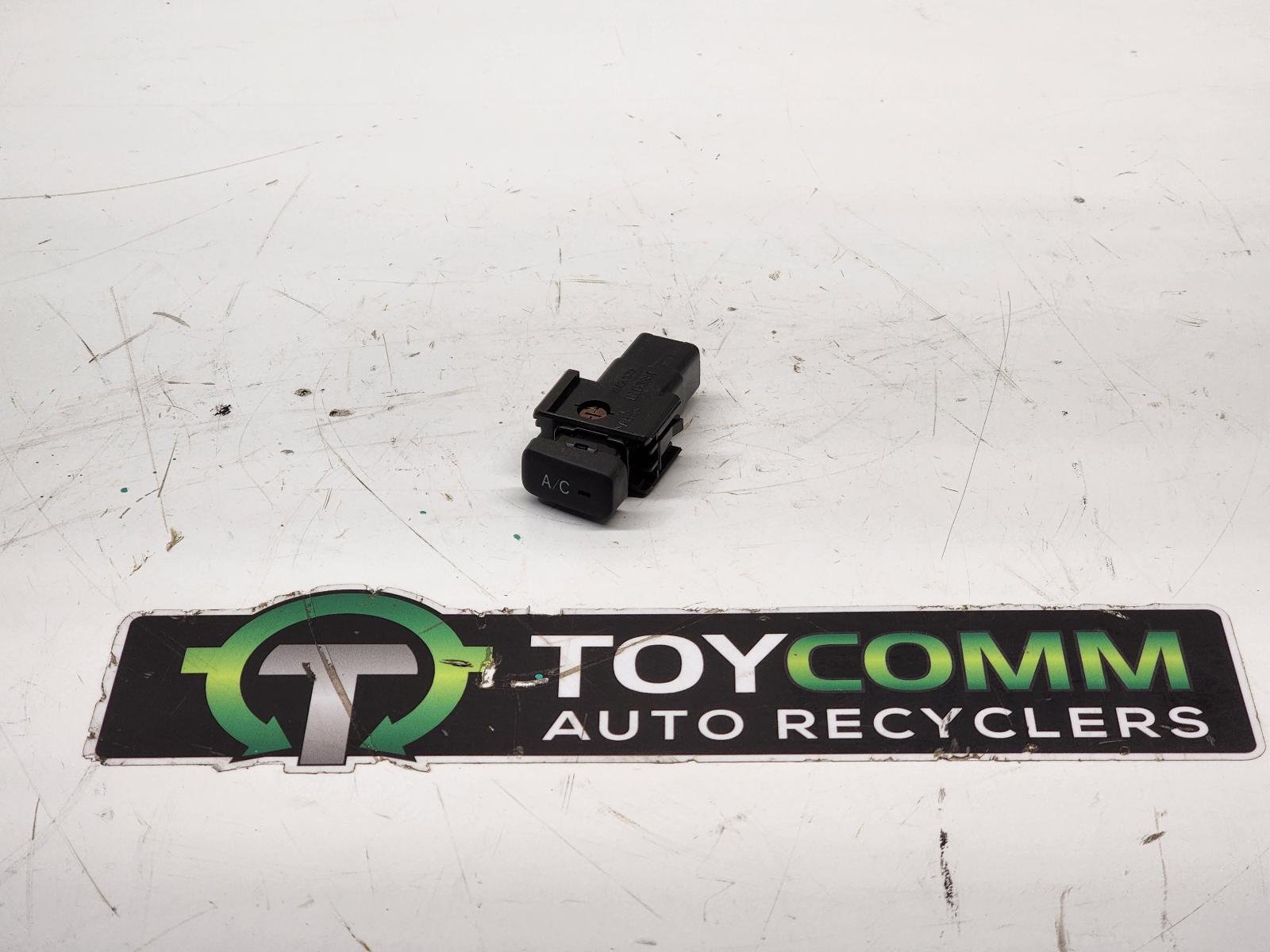 Feb 2005 to Aug 2015 - Toyota Hilux - Misc Switch/Relay