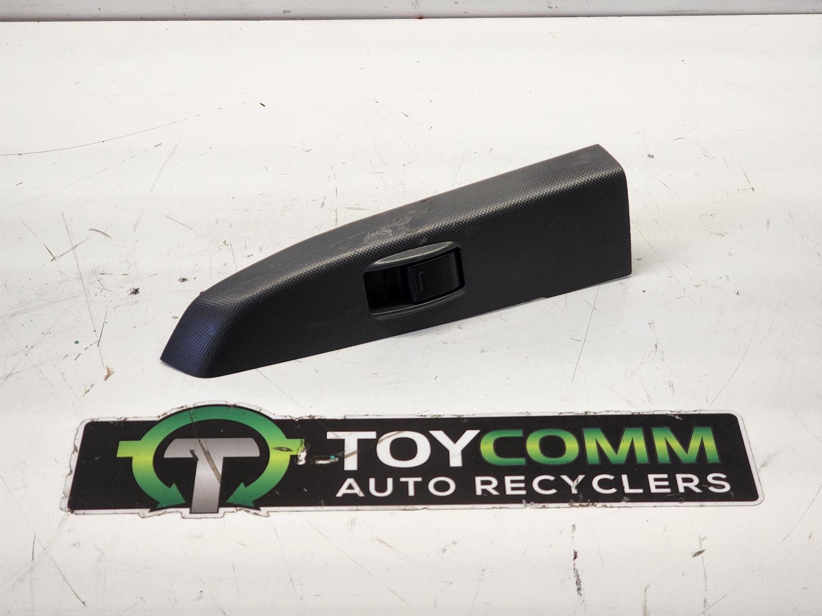 Feb 2005 to Aug 2015 - Toyota Hilux - Left Rear Window Switch