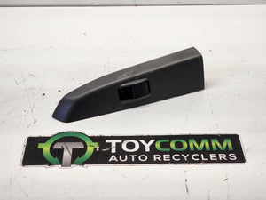 Feb 2005 to Aug 2015 - Toyota Hilux - Left Rear Window Switch