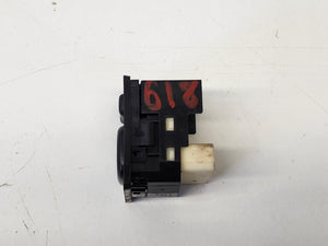 Sep 2011 to Aug 2015 - Toyota Hilux - Misc Switch/Relay - Mirror Switch
