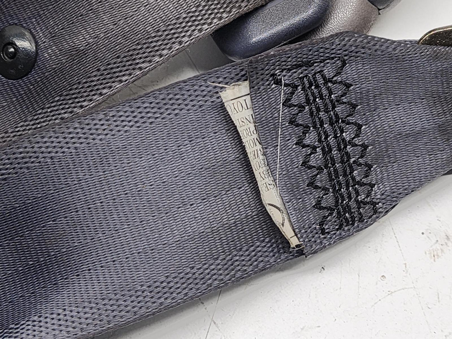 Jul 1996 to Jan 2003 - Toyota Land Cruiser Prado 95 Series - Right Front Seat Belt - Grey, Air Bag Type