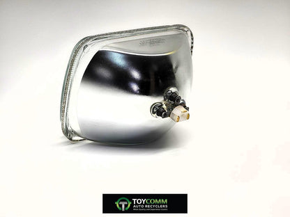 1988-2005 - Toyota Hilux - Right Headlight - Sealed Beam