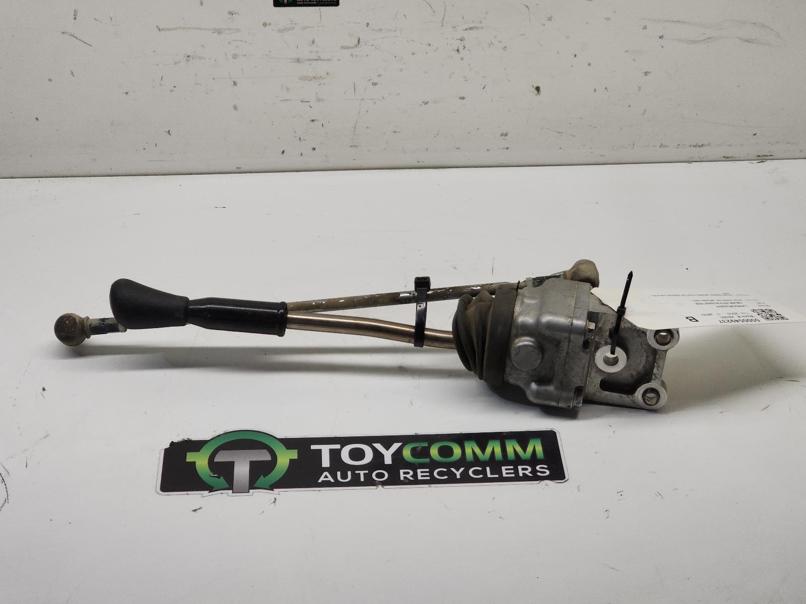 Nov 1999 to Oct 2007- Toyota Land Cruiser 78 Series 79 Series Diesel Turbocharged 4.2L Engine Code 1HD-FTE Manual- Gear Stick/Shifter- Transfer Case Shifter (Hi-Low Shifter)