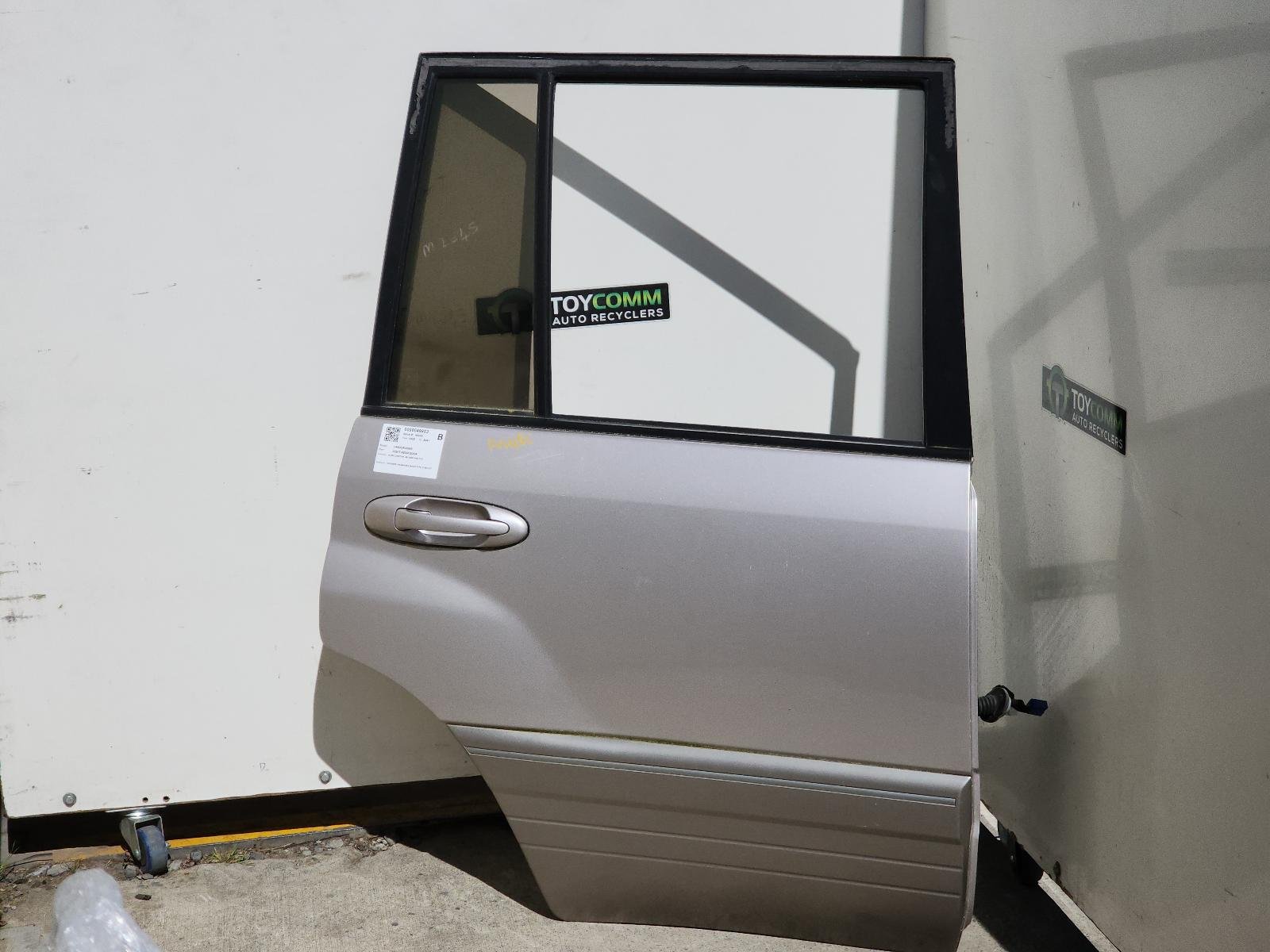 Jan 1998 to Oct 2007 - Toyota Land Cruiser 100 Series GXL Sahara - Right Rear Door - Mould Type