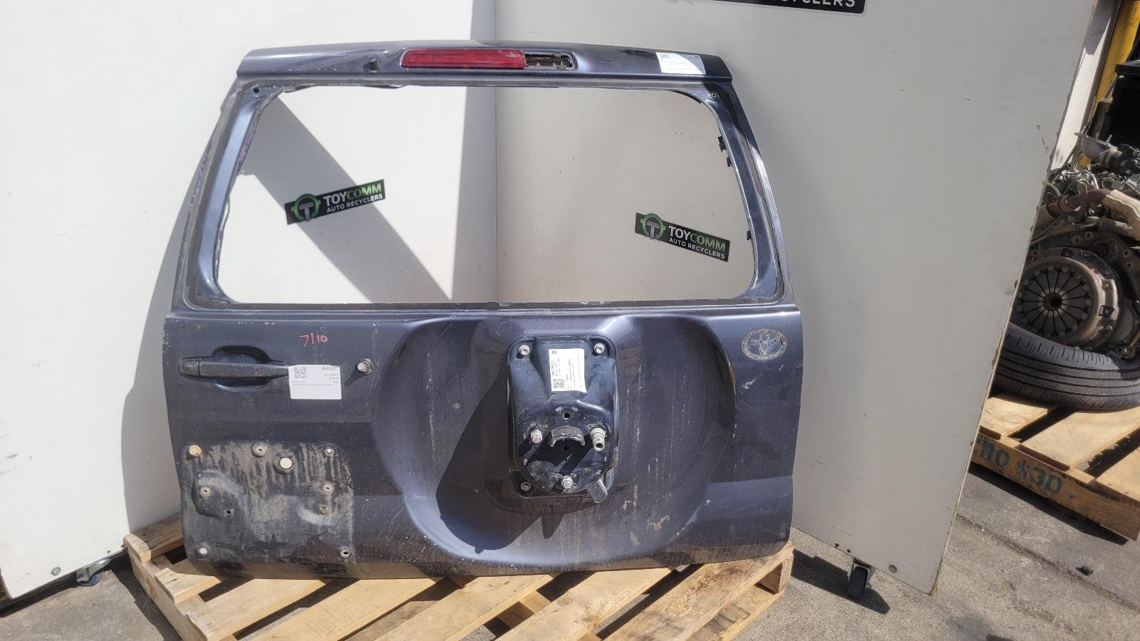 Feb 2003 to Oct 2009 - Toyota Land Cruiser Prado 120 Series - Tailgate - Non Spoiler, W/ Spare Wheel Carrier Type